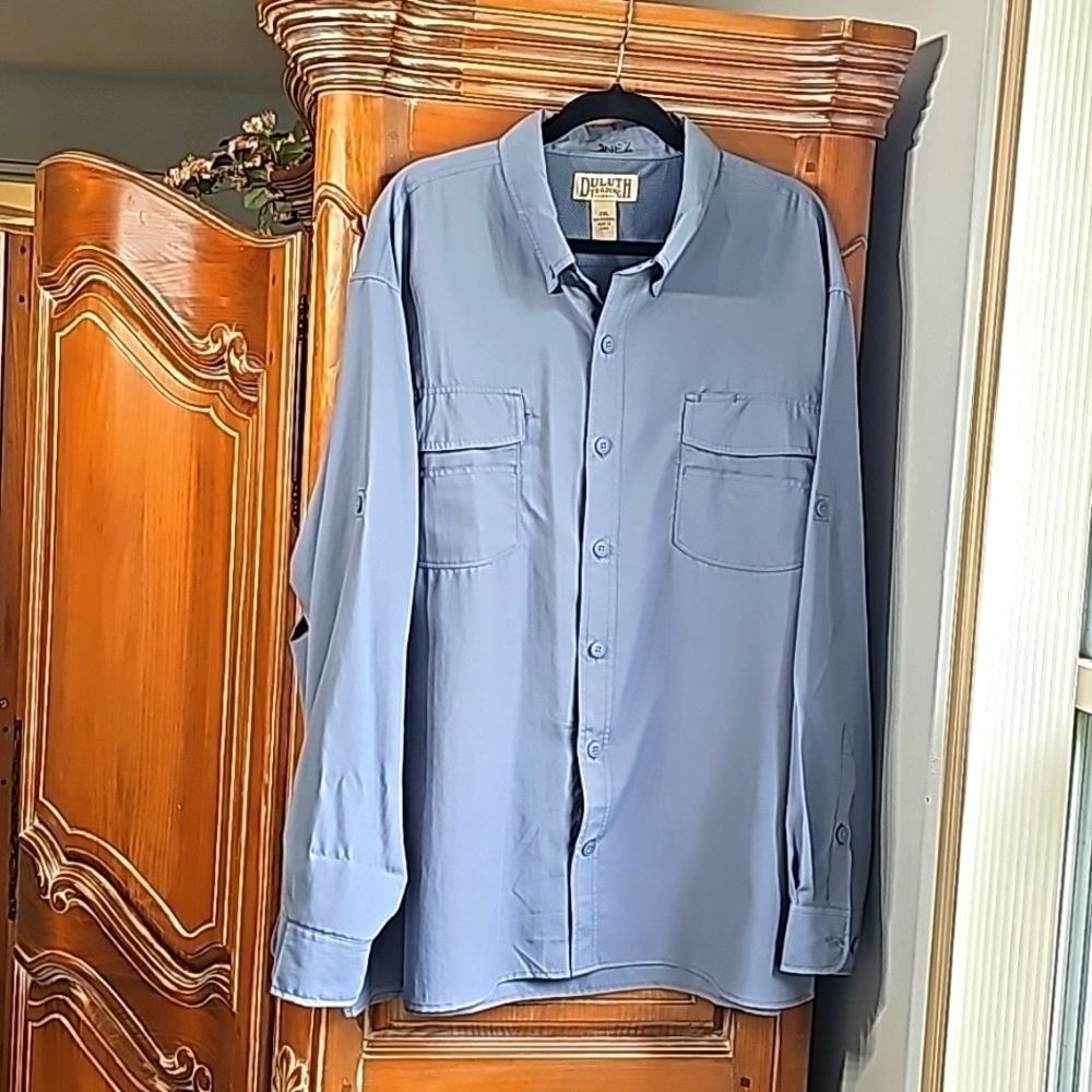 Duluth mens NFZ long sleeve shirt. 2 front pockets. Size 2XL.‎ Blue gray
